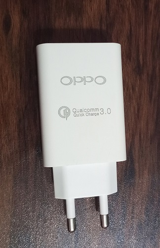 Oppo fast charger (3.0)